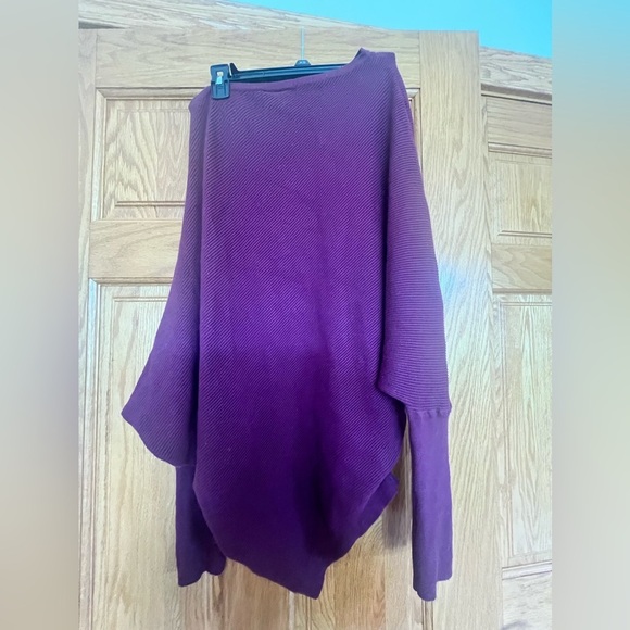 Vici - Poncho Sweater - Picture 7 of 8